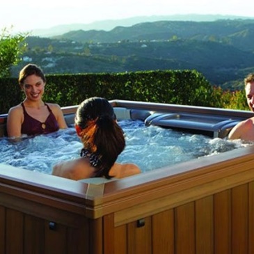 4 person spa tub: a welcome home feature